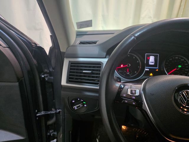 Used 2018 Volkswagen Atlas SE image 16