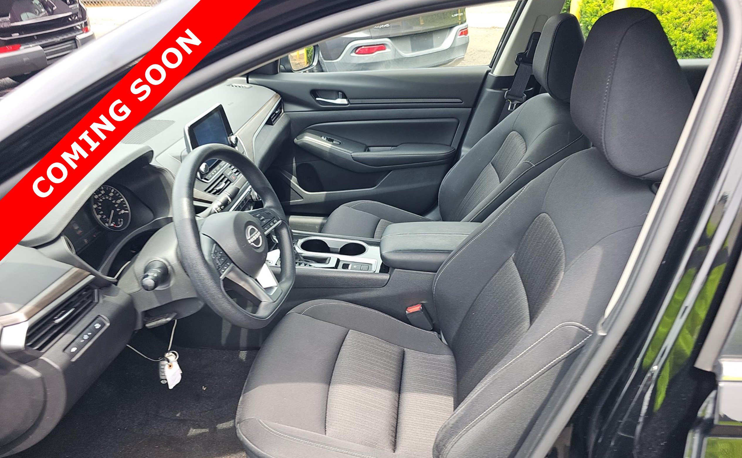 Used 2024 Nissan Altima 2.5 SV AWD/4WD image 5