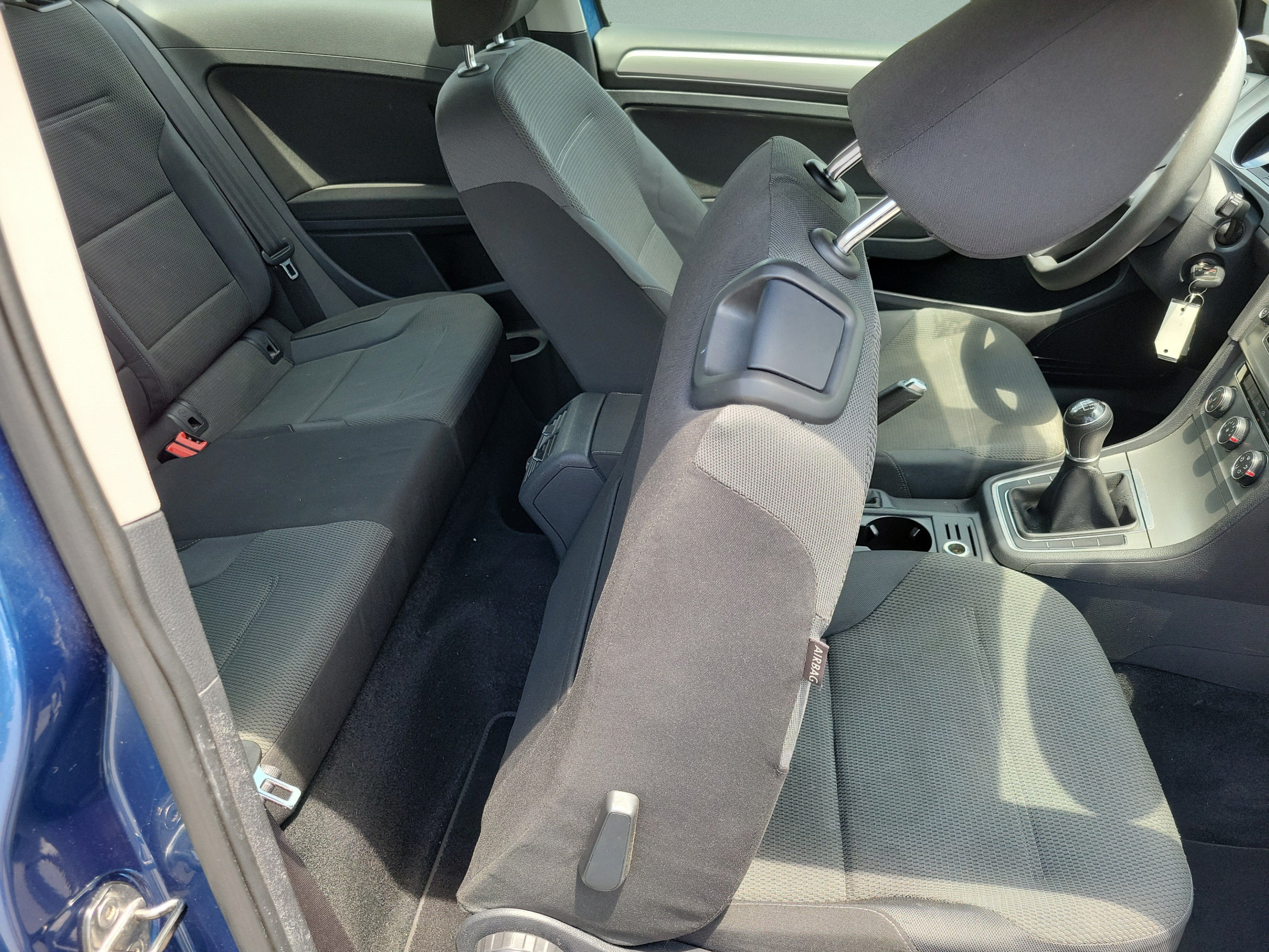 Used 2015 Volkswagen Golf S FWD image 12