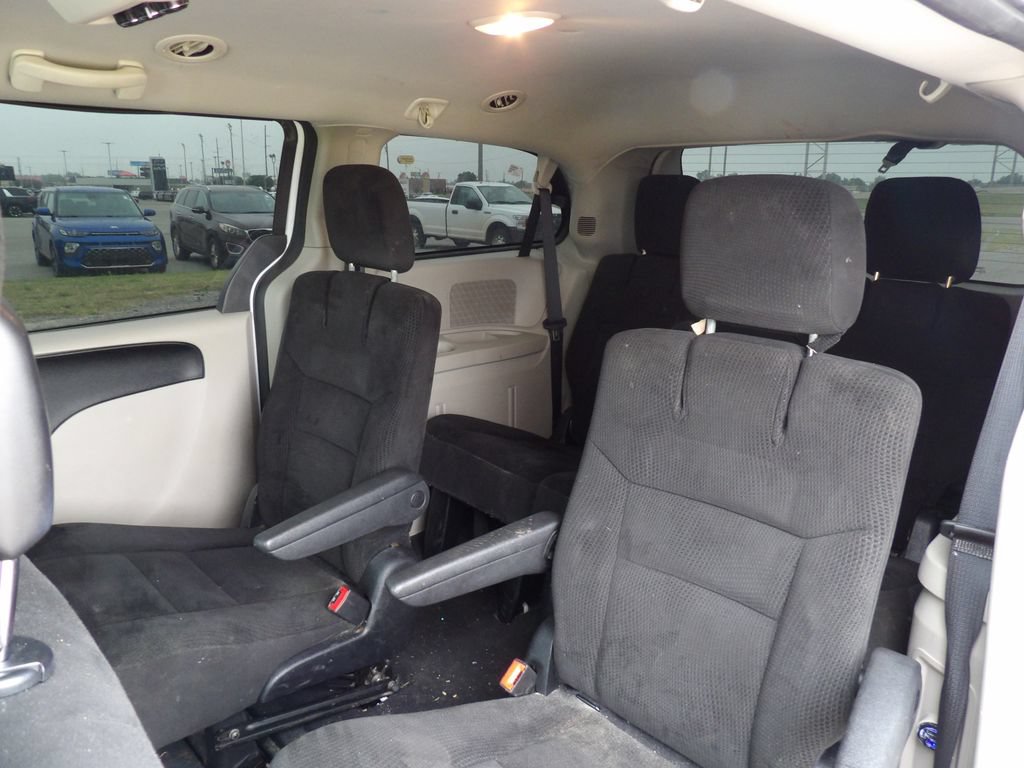 Used 2016 Dodge Grand Caravan SE w/ Quick Order Package 29E SE FWD image 21