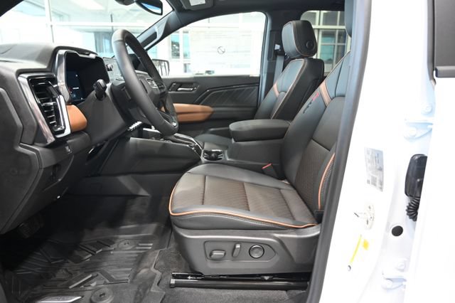 New 2026 GMC Canyon AT4 w/ Technology Plus Package AWD/4WD image 11