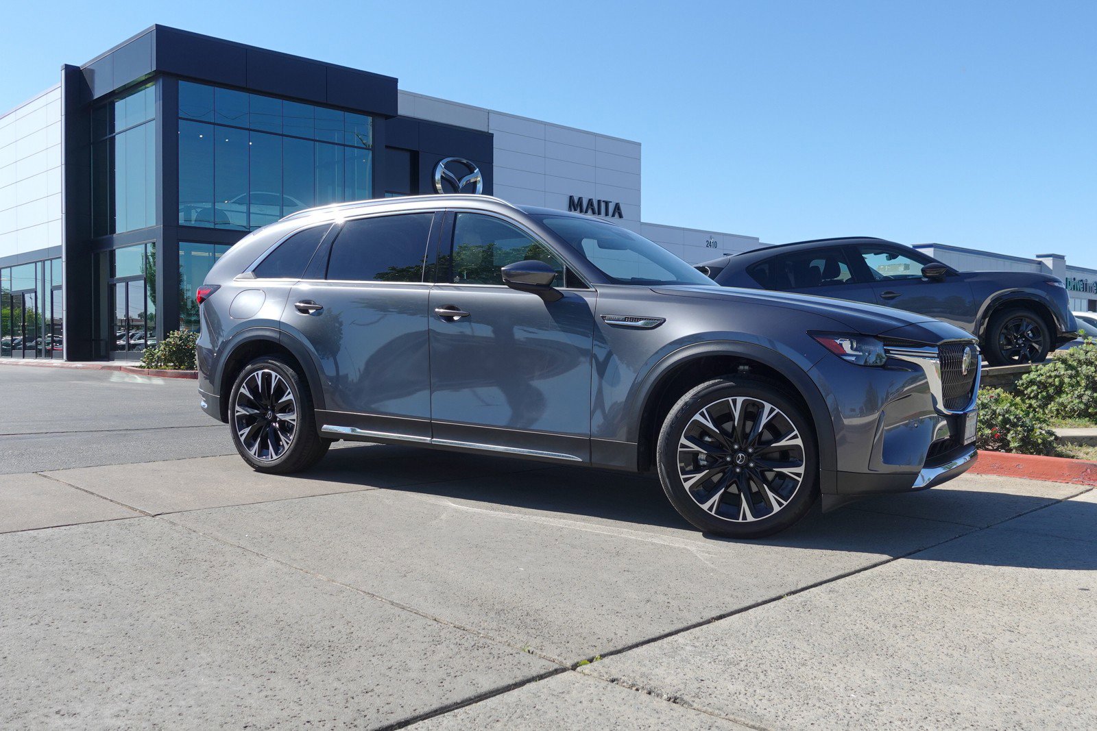 Certified 2024 MAZDA CX-90 Plug-In Hybrid w/ Premium Pkg image 4