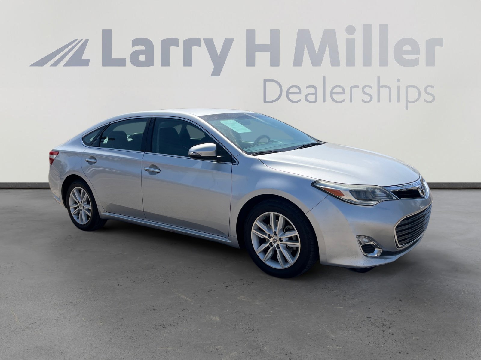 Used 2013 Toyota Avalon XLE image 7