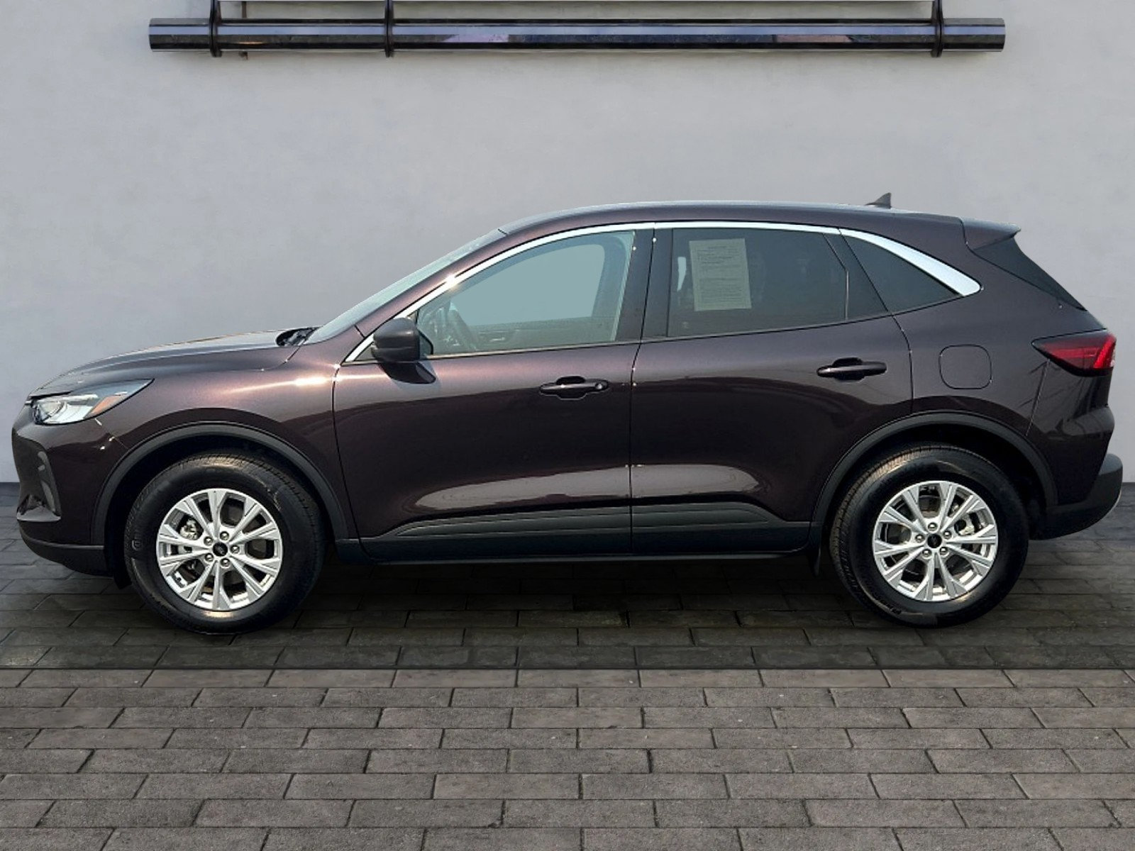 Certified 2023 Ford Escape Active AWD/4WD image 6