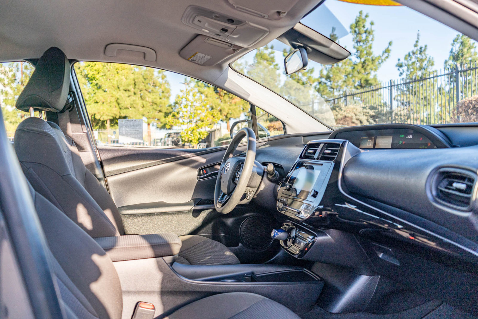 Used 2019 Toyota Prius LE w/ Carpet Mat Package FWD image 21