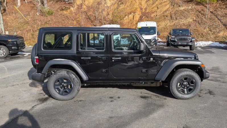 New 2026 Jeep Wrangler Sport video 2