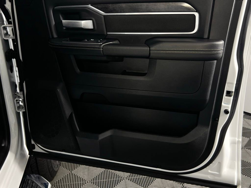 Used 2024 RAM 2500 Big Horn w/ Bed Utility Group image 30