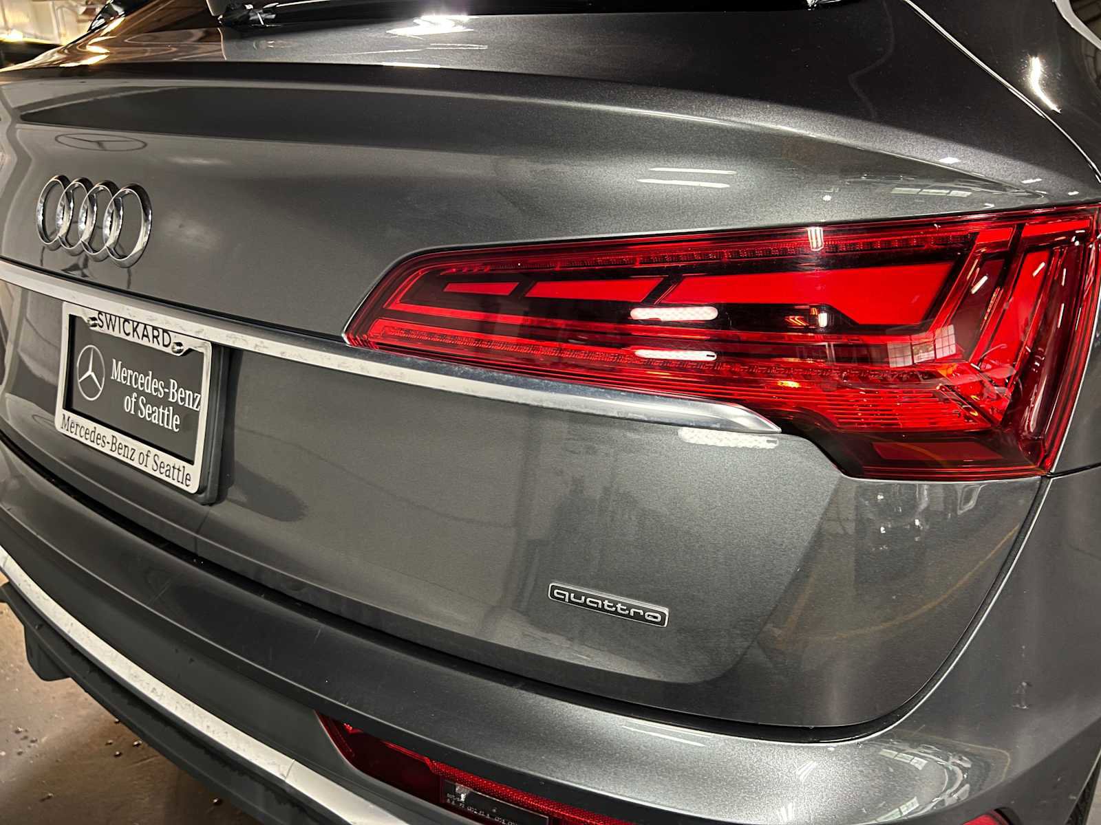 Used 2021 Audi Q5 2.0T Premium Plus w/ Premium Plus Package AWD/4WD image 16
