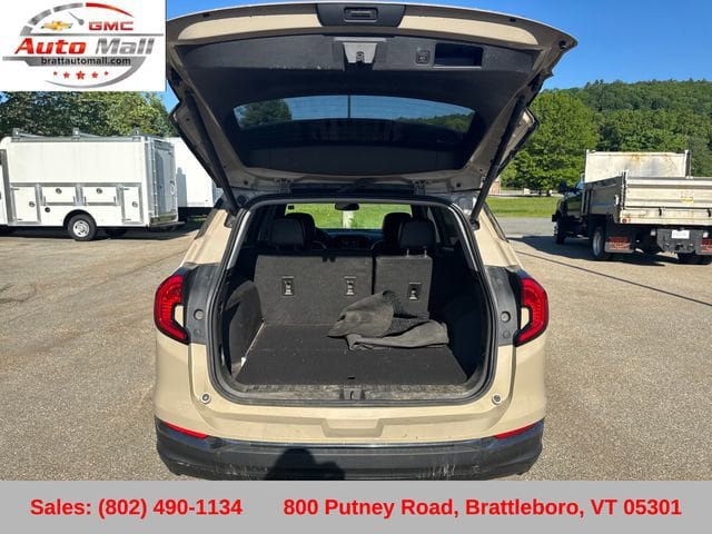 Used 2023 GMC Terrain AT4 AWD/4WD image 24