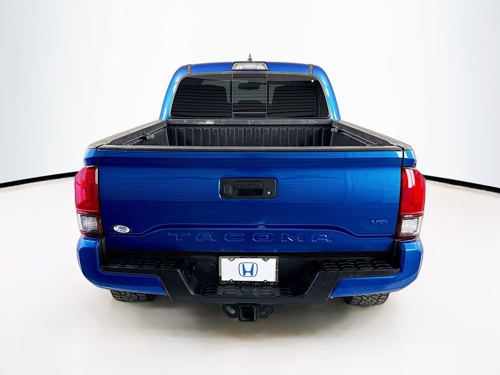 Used 2018 Toyota Tacoma TRD Sport image 6