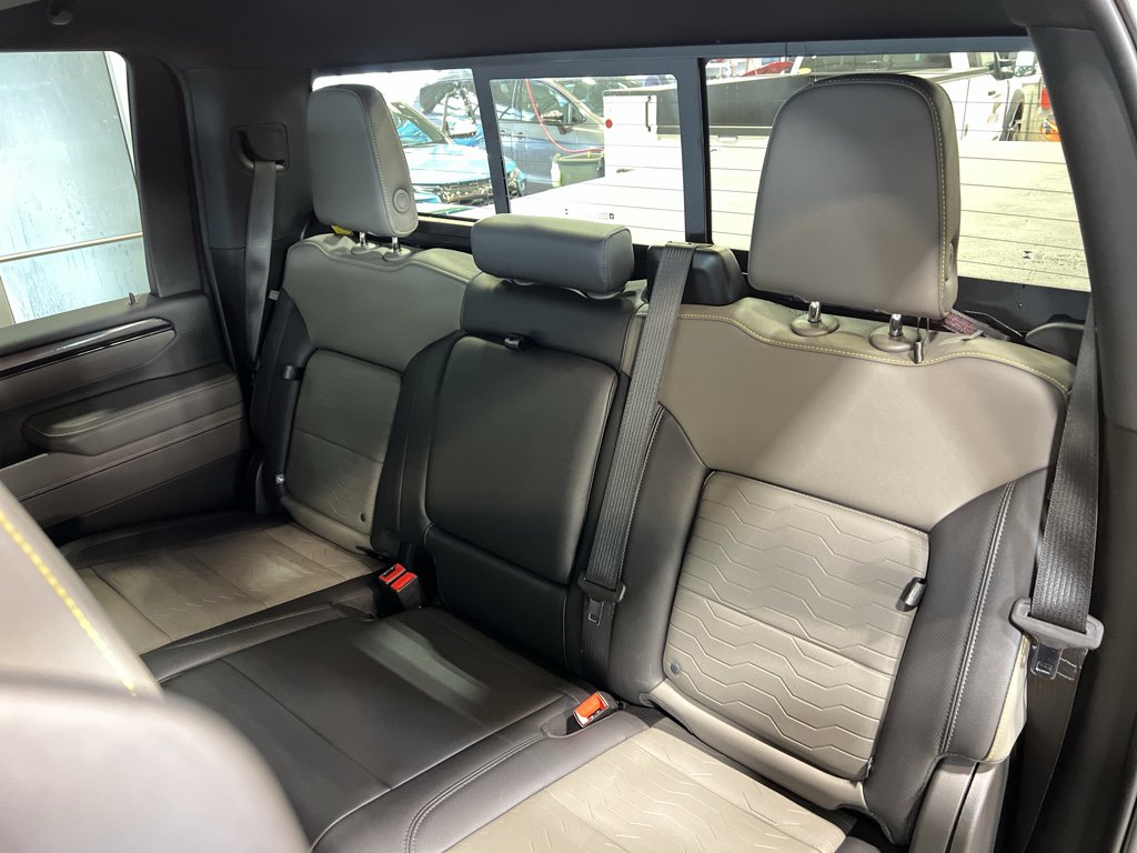 Used 2024 Chevrolet Silverado 2500 ZR2 w/ Technology Package image 37