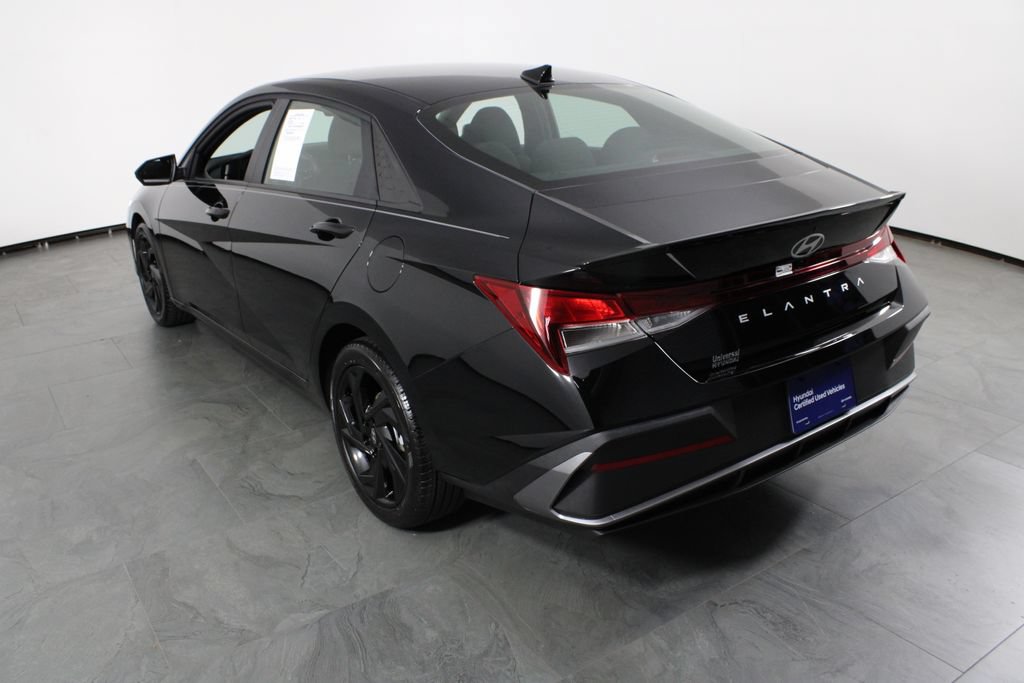 Certified 2026 Hyundai Elantra Sport FWD image 4