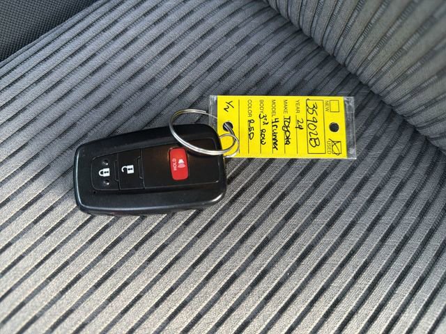 Certified 2024 Toyota 4Runner SR5 AWD/4WD image 35