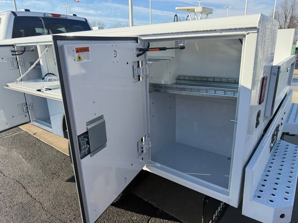 New 2026 Ford F550 4x4 Supercab Super Duty image 54