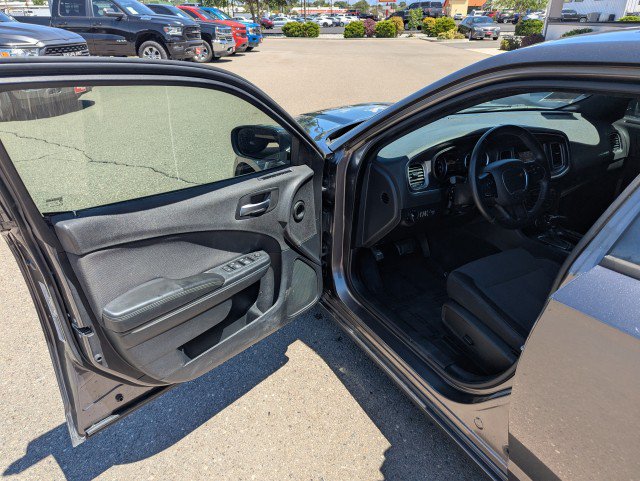 Used 2015 Dodge Charger SE w/ Popular Equipment Group RWD image 8