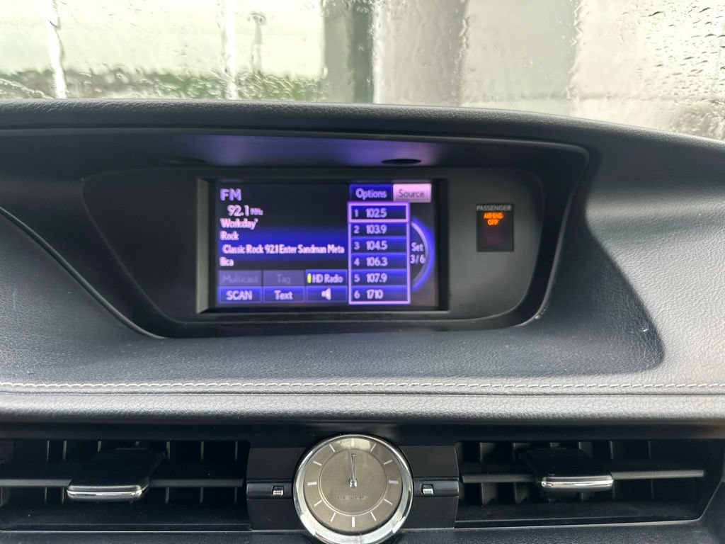Used 2013 Lexus ES 300h w/ Premium Pkg FWD image 7