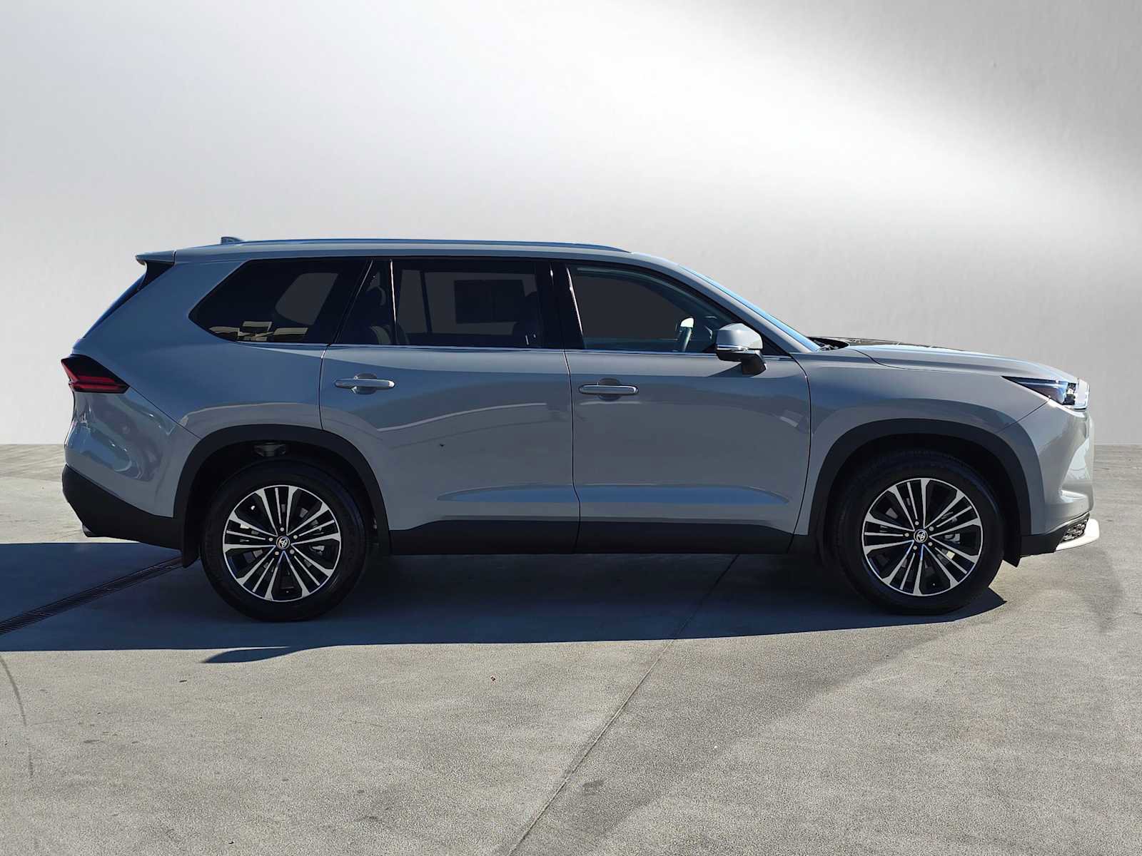 Certified 2025 Toyota Grand Highlander AWD Hybrid image 8