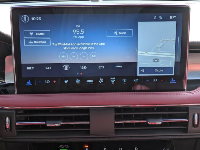 Certified 2025 Lincoln Corsair Reserve FWD image 18