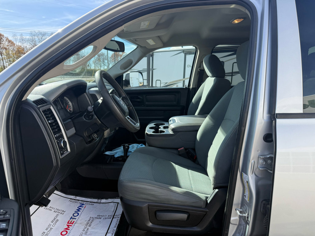 Used 2017 RAM 3500 Tradesman w/ Chrome Appearance Group image 12