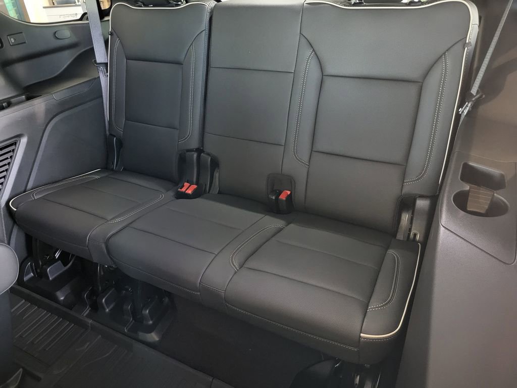 New 2026 GMC Yukon Elevation w/ Elevation Premium Package AWD/4WD image 11