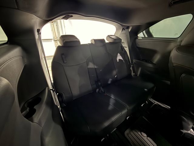 Used 2022 Toyota Sienna XSE image 13
