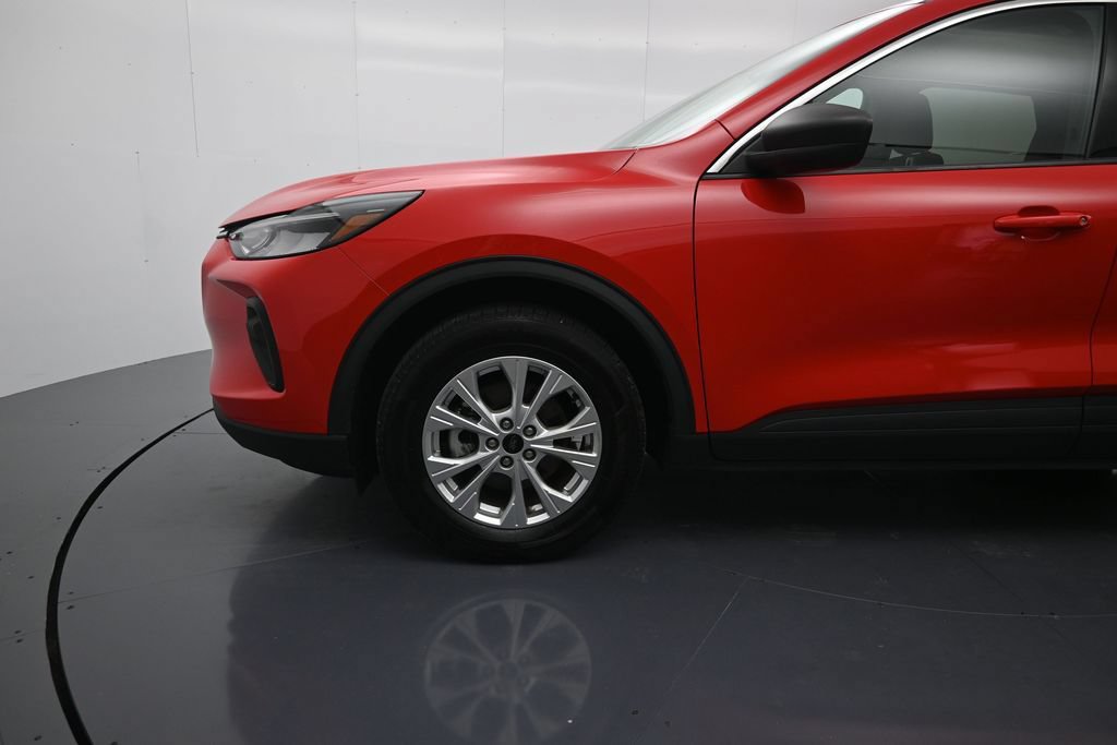 Used 2024 Ford Escape Active AWD/4WD image 9