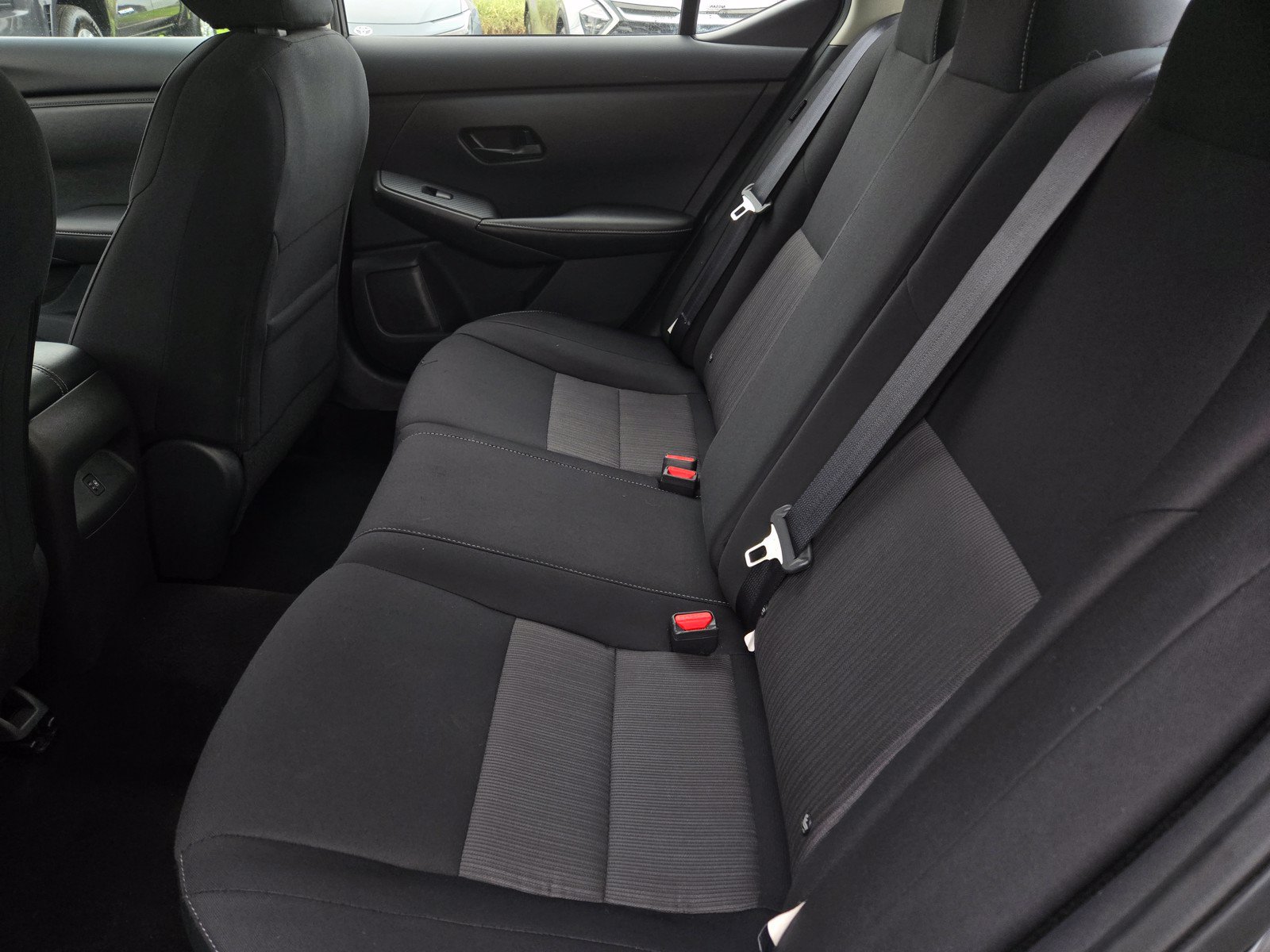 Used 2025 Nissan Sentra SV FWD image 10