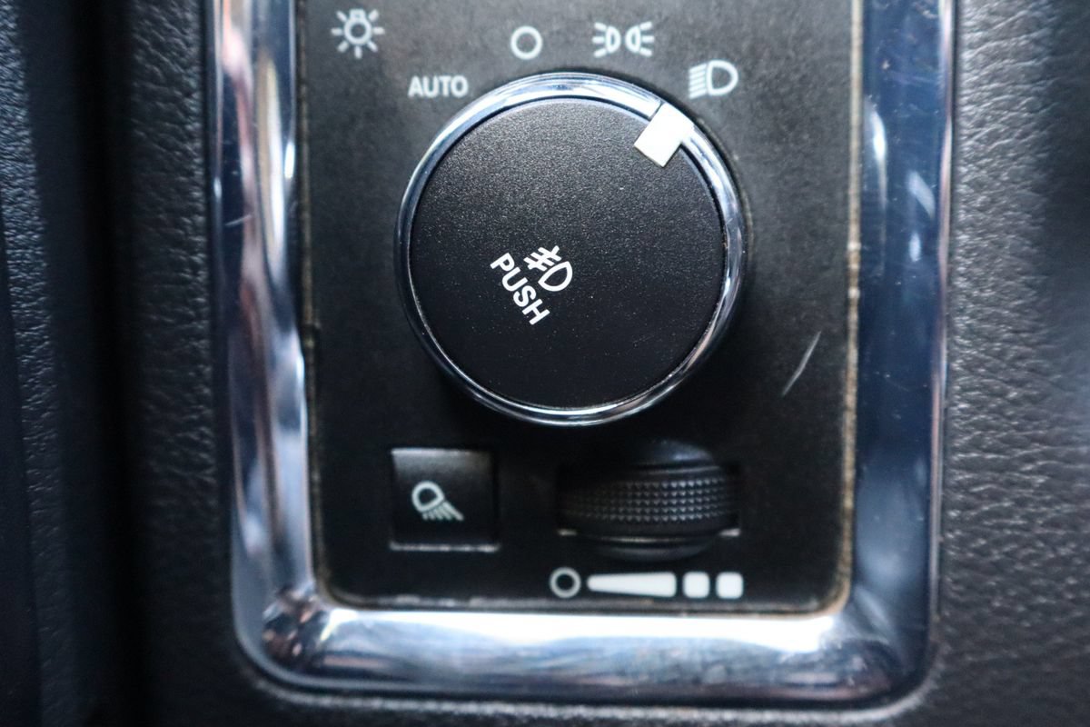 Used 2012 RAM 1500 Laramie Limited AWD/4WD image 29