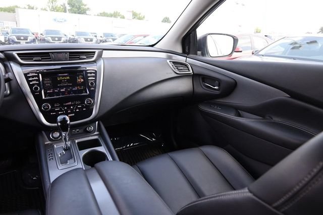 Certified 2024 Nissan Murano SV w/ SV Midnight Edition Package AWD/4WD image 24