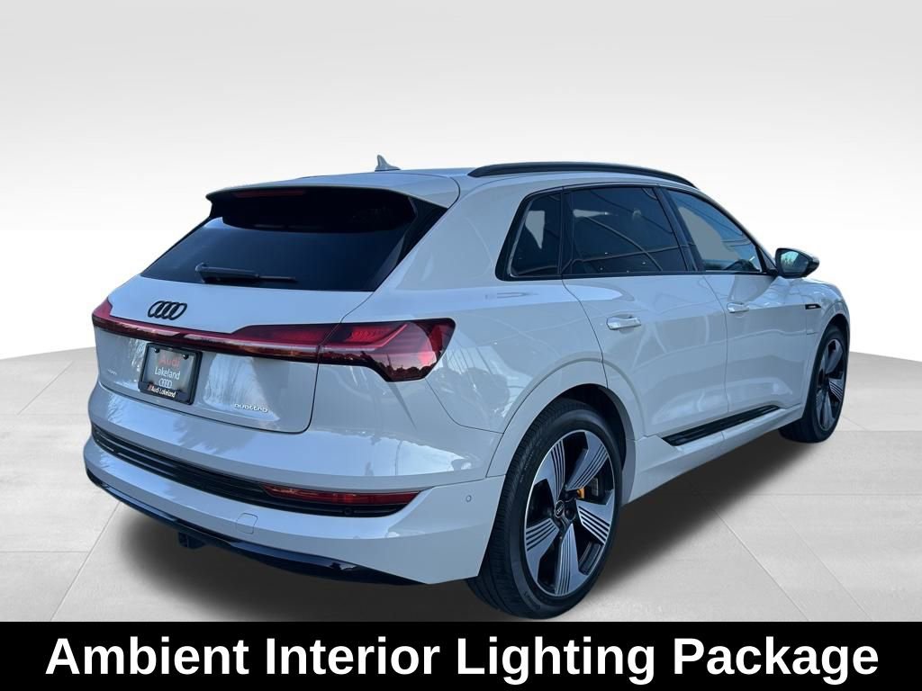 Used 2022 Audi e-tron Premium Plus w/ Premium Plus Package image 4