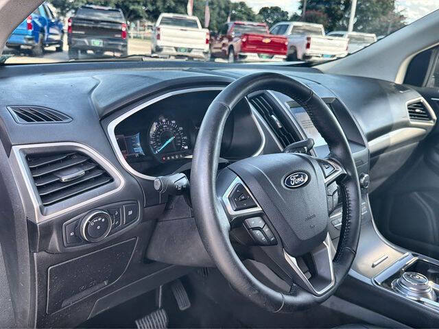 Used 2019 Ford Edge SEL w/ Equipment Group 201A FWD image 10