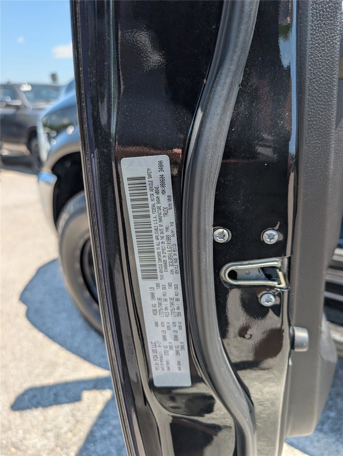 Used 2018 RAM 2500 Tradesman w/ Chrome Appearance Group AWD/4WD image 15