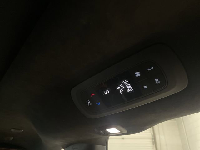 Used 2024 Chrysler Pacifica Pinnacle image 38