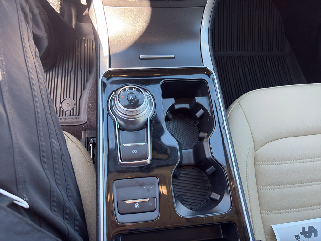 Used 2020 Ford Edge SEL w/ Convenience Package image 18