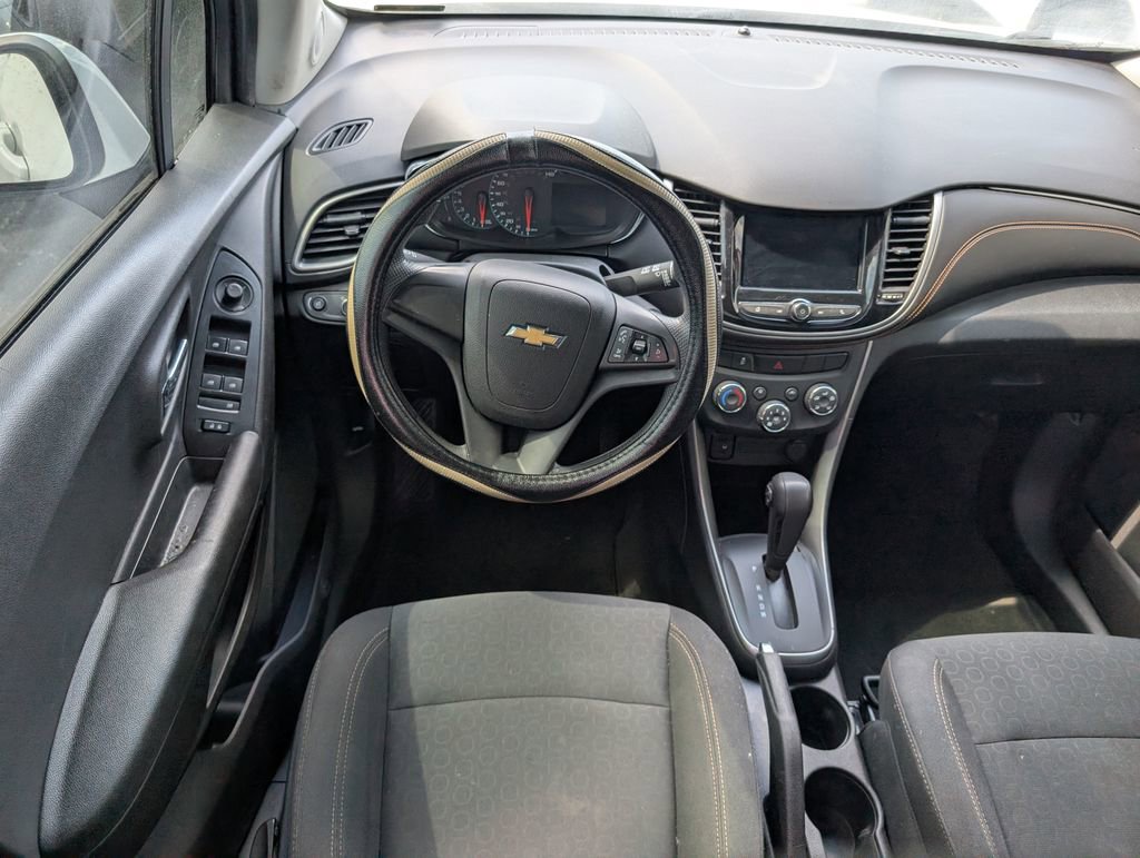 Used 2018 Chevrolet Trax LS image 8