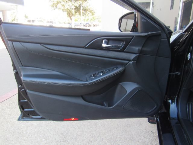 Used 2019 Nissan Maxima 3.5 SV w/ Floor Mat Group FWD image 14