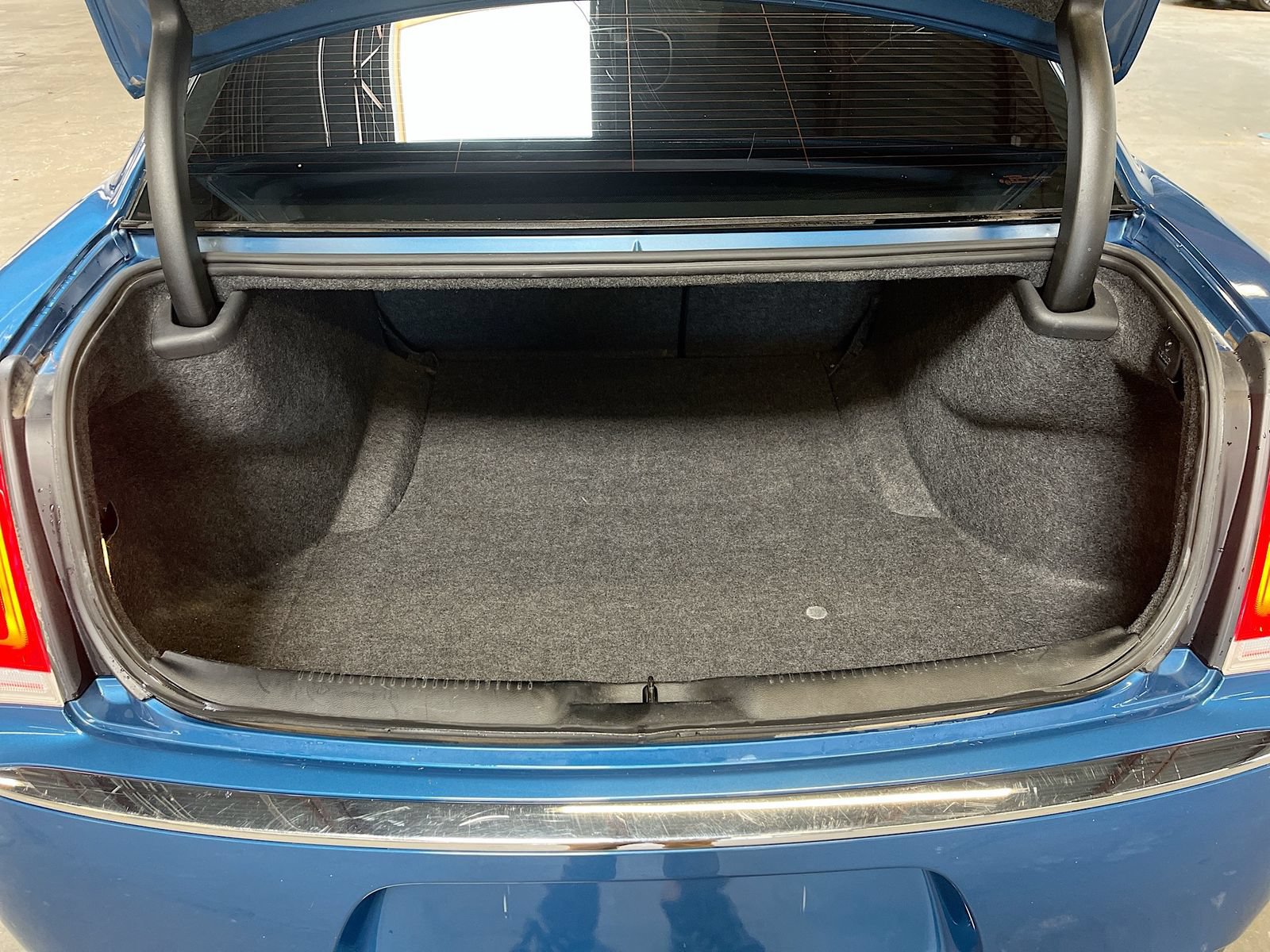 Used 2023 Chrysler 300 Touring RWD image 24