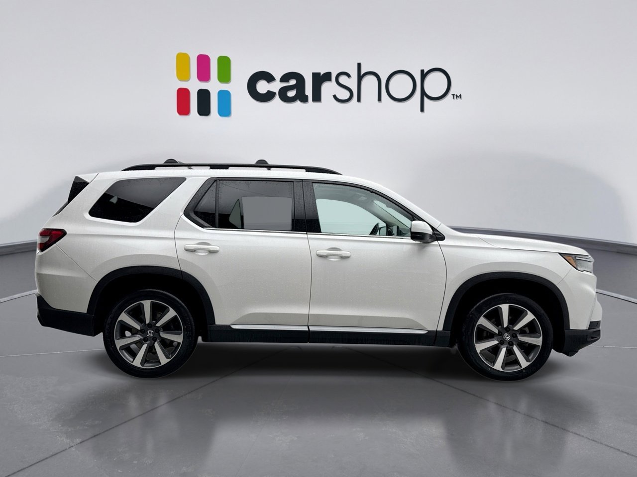 Used 2023 Honda Pilot Touring image 6