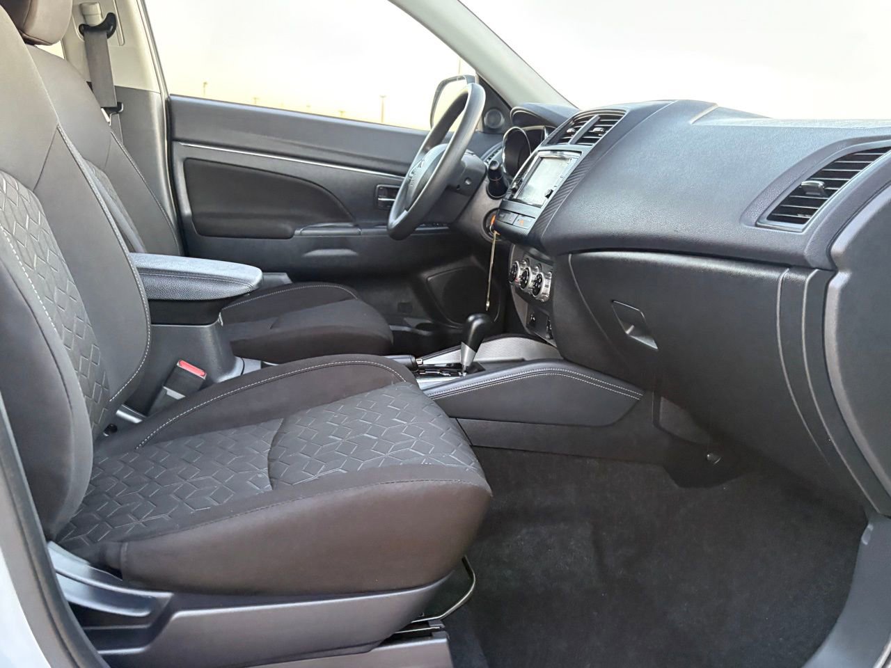 Used 2024 Mitsubishi Outlander Sport 2.0 ES image 34