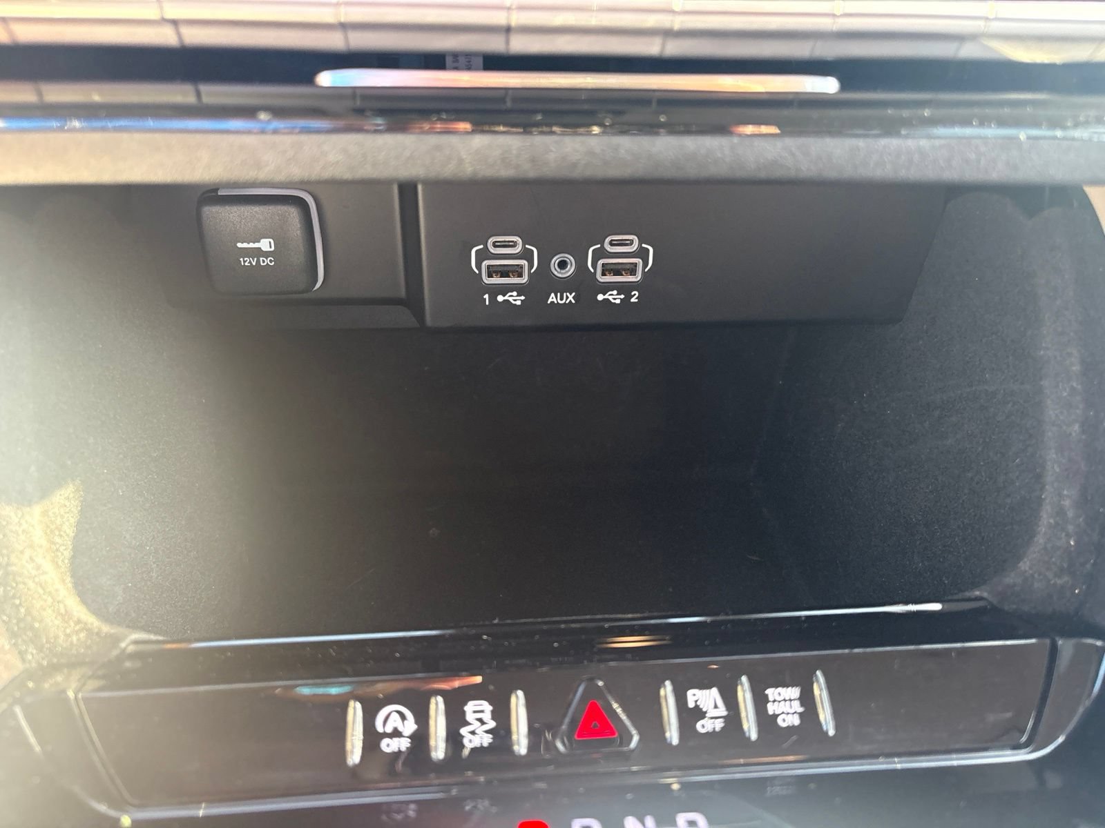 Used 2024 Jeep Wagoneer 4WD w/ HD Trailer Tow Package image 30