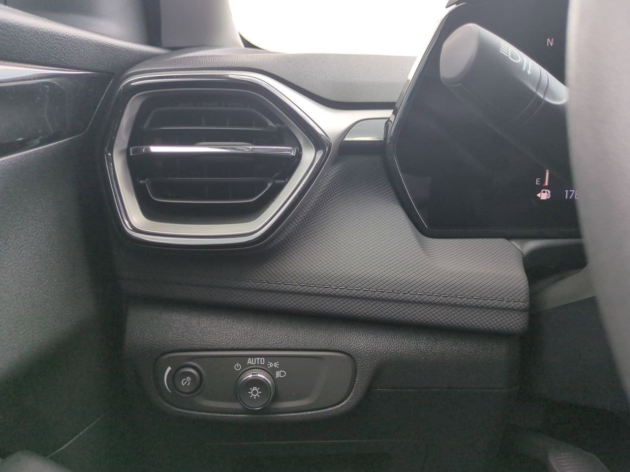 New 2026 Chevrolet TrailBlazer LS w/ LS Convenience Package image 17