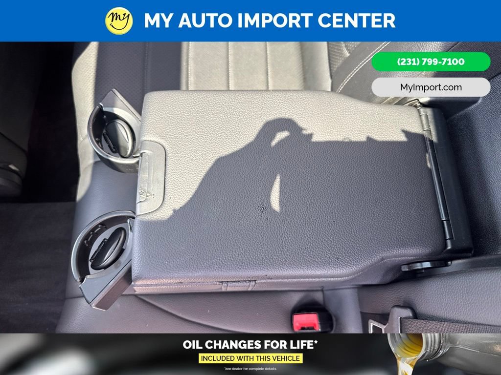 Used 2022 Mercedes-Benz GLC 300 4MATIC w/ Driver Assistance Package image 27