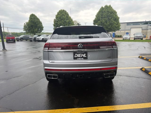 New 2026 Volkswagen Atlas Cross Sport SEL Premium R-Line AWD/4WD image 4