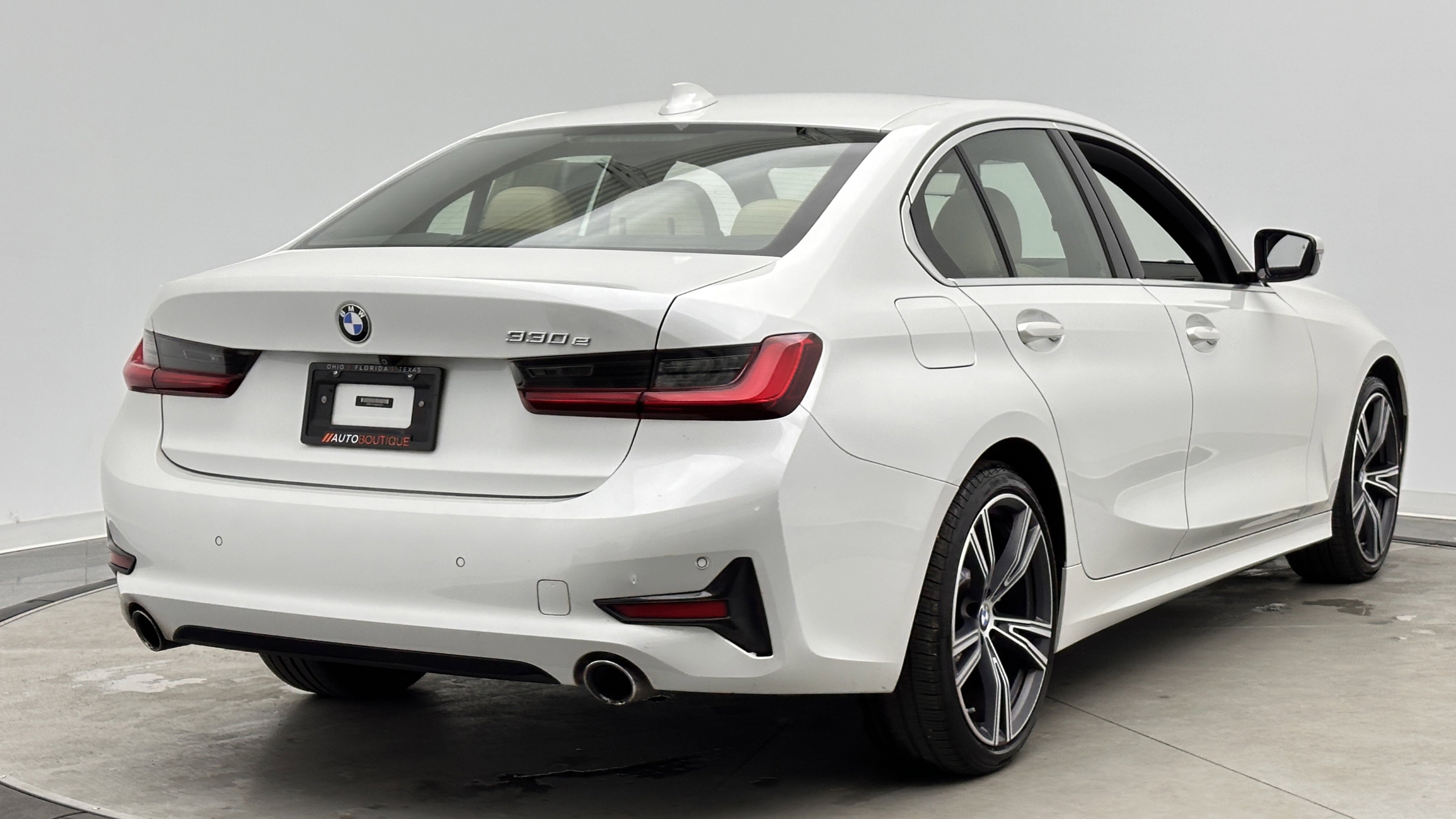 Used 2021 BMW 330e w/ Premium Package image 8