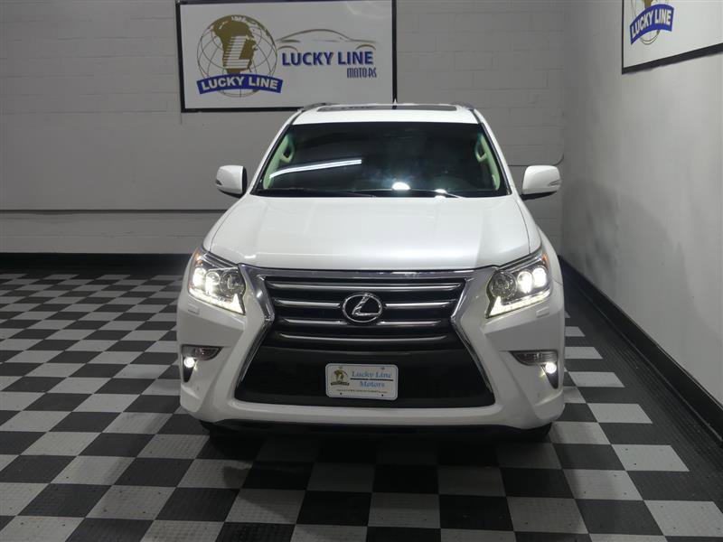 Used 2018 Lexus GX 460 Premium w/ Premium Package image 3