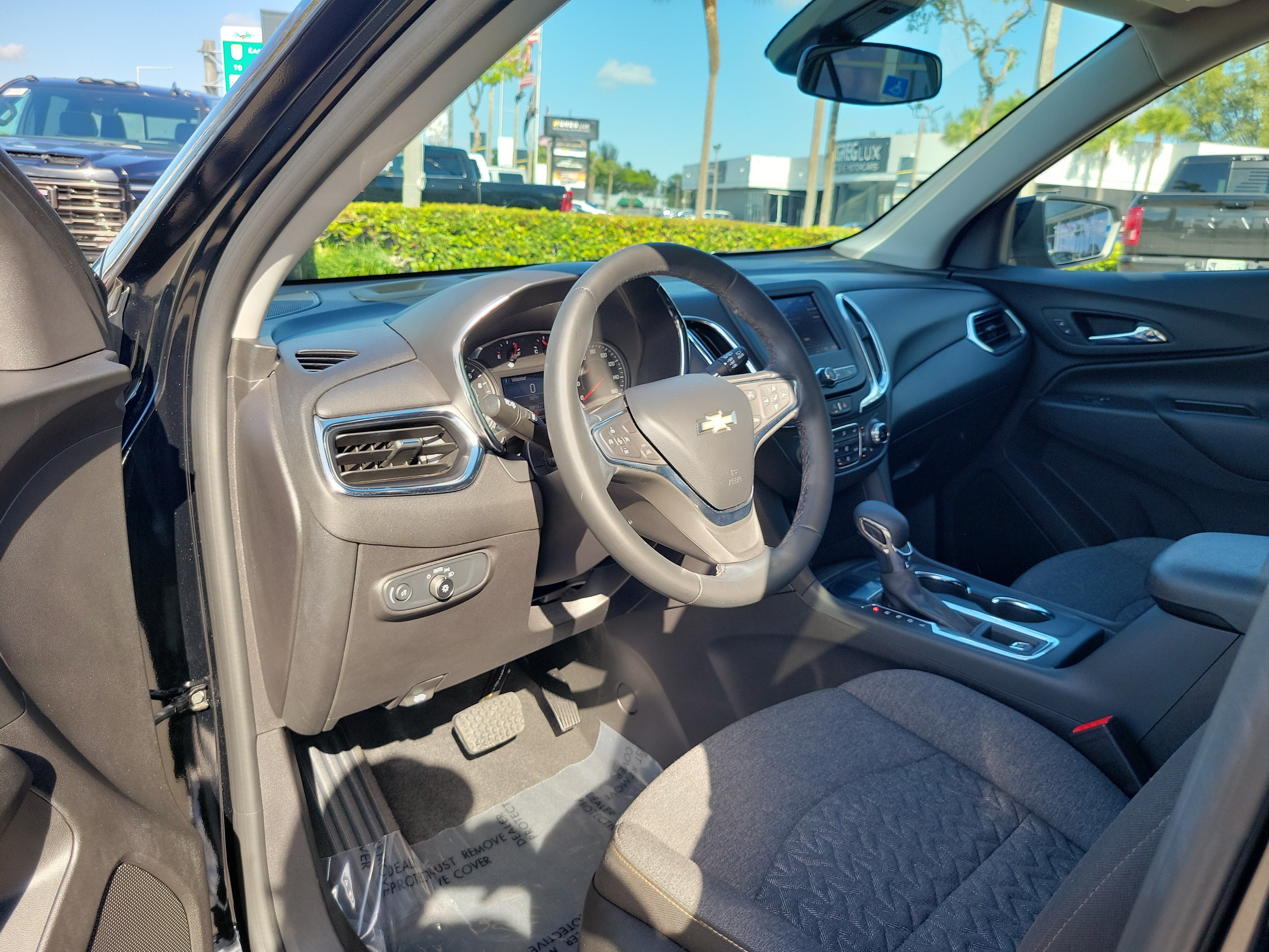 Used 2024 Chevrolet Equinox LT FWD image 9