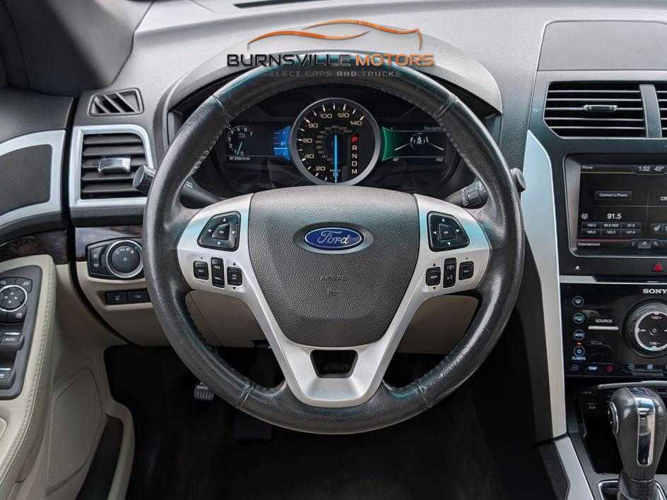Used 2015 Ford Explorer Limited w/ Equipment Group 302A AWD/4WD image 15