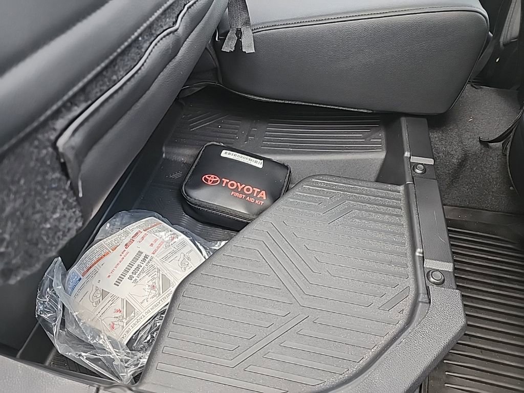 Used 2025 Toyota Tacoma TRD Off-Road image 35