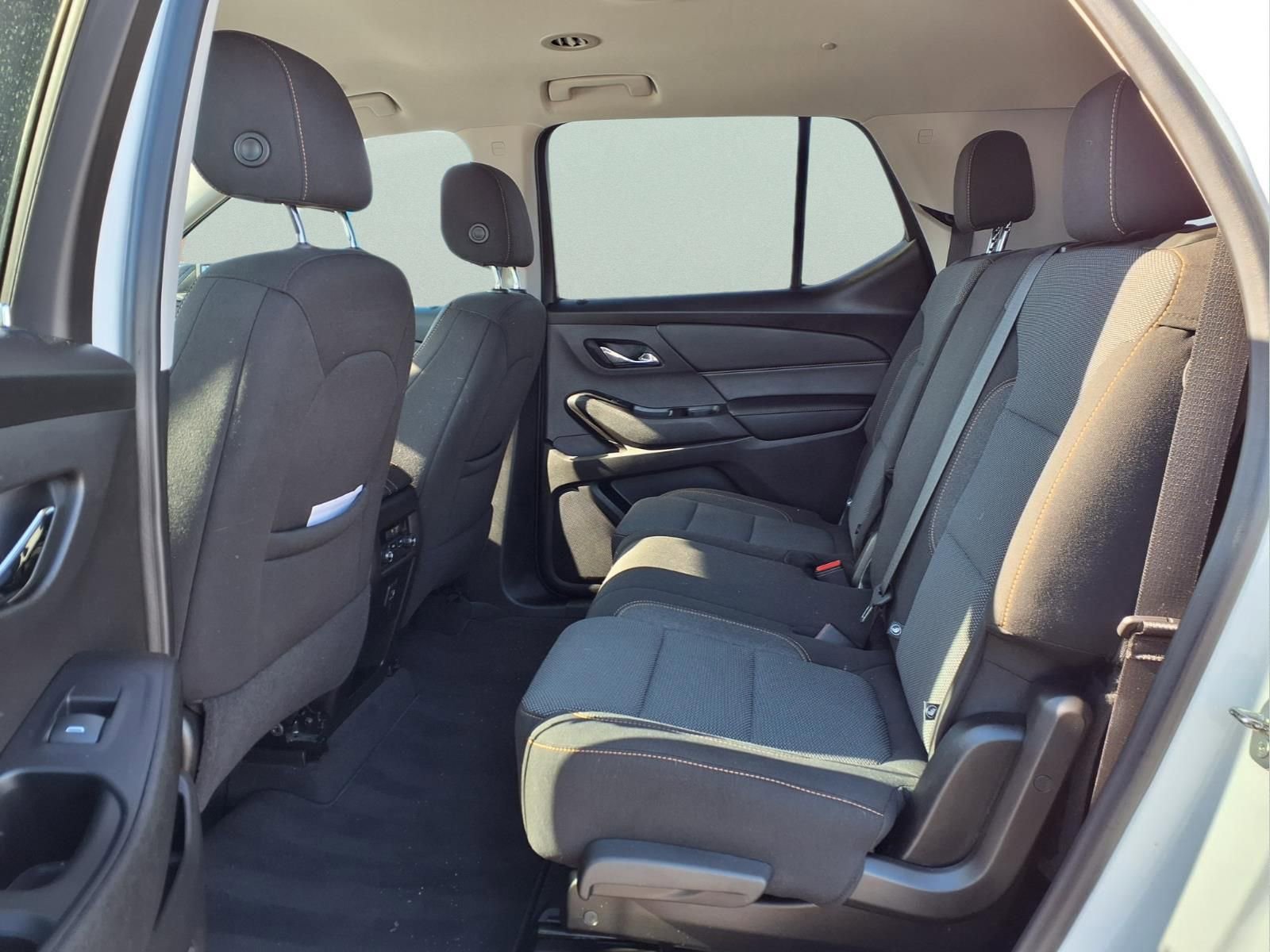 Used 2021 Chevrolet Traverse LS AWD/4WD image 23