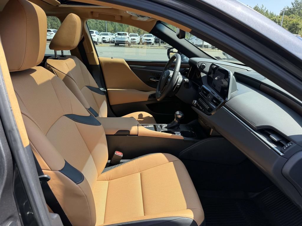 Used 2023 Lexus ES 350 w/ Premium Package FWD image 14